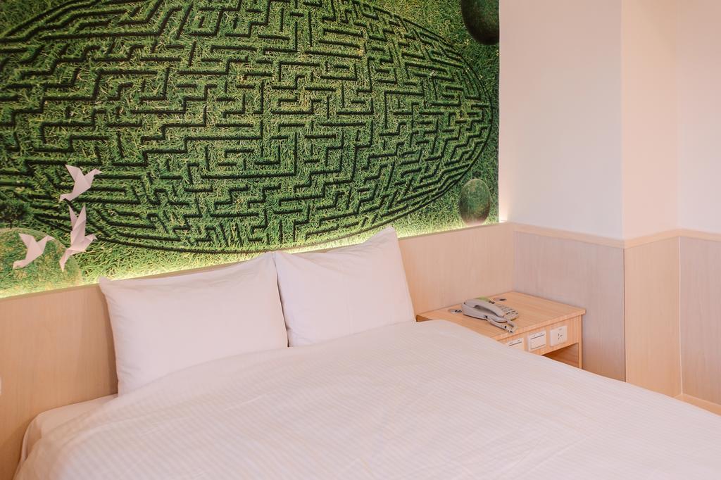 กีวี เอ็กซ์เพรส โฮเต็ล - สถานี ไท่ชุง 1 Hotel ไถจง ภายนอก รูปภาพ